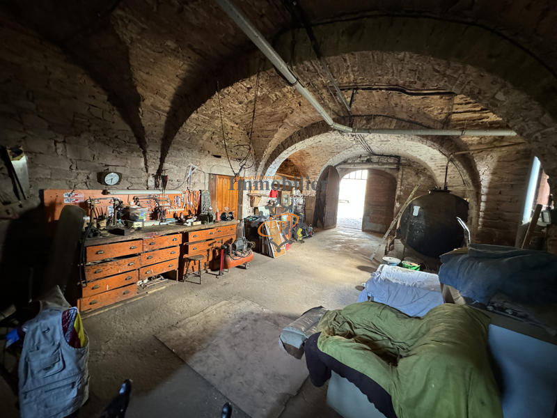 Maison - 310 m² - 12 pièces