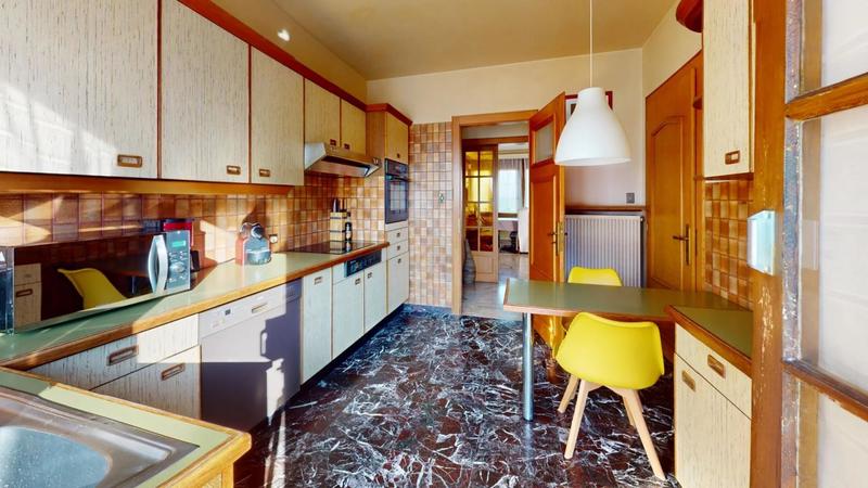 Maison - 210 m² - 7 pièces