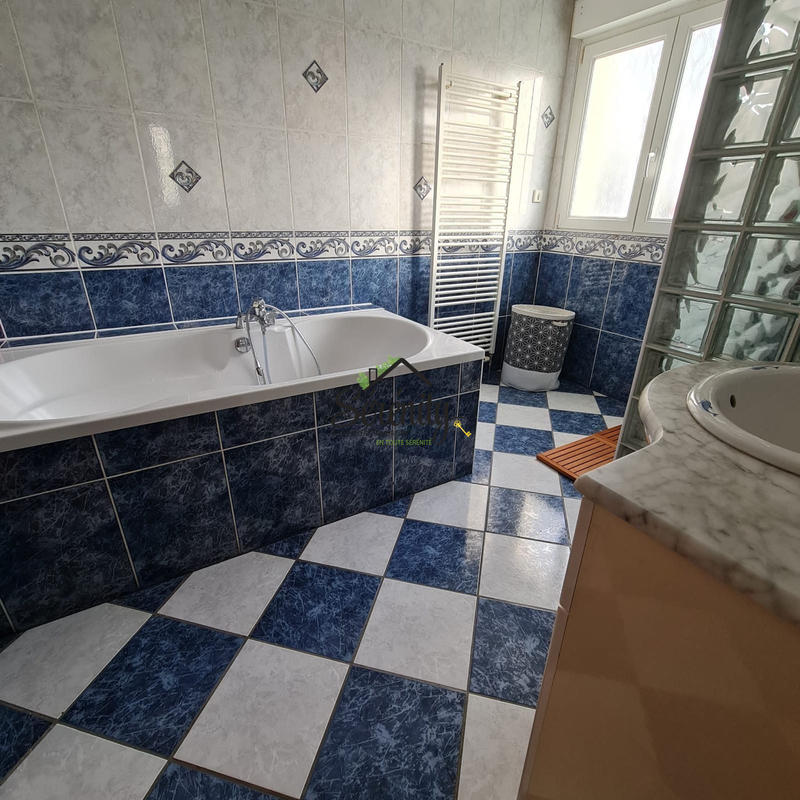 Maison - 152 m² - 6 pièces