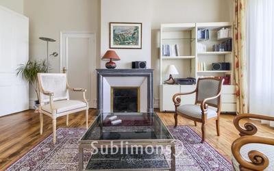 Maison bourgeoise - 274 m² - 8 pièces