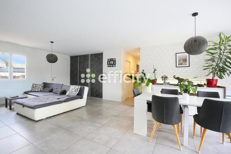 Maison - 94 m² - 4 pièces