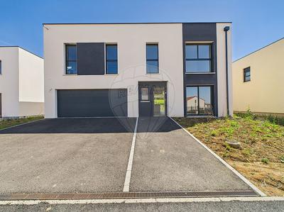 Maison - 162 m² - 7 pièces