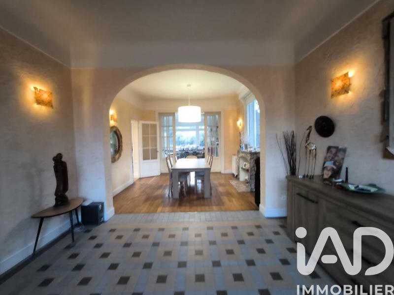 Maison - 287 m² - 12 pièces