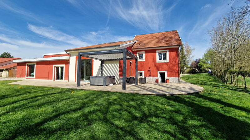 Maison - 320 m² - 6 pièces