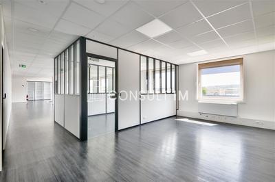 Bureau - 303 m²