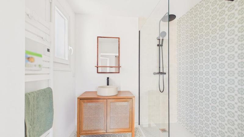 Maison - 325 m² - 7 pièces