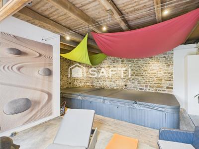 Propriété - 268 m² - 7 pièces