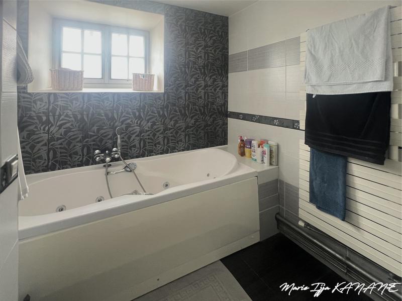 Maison ancienne - 250 m² - 8 pièces