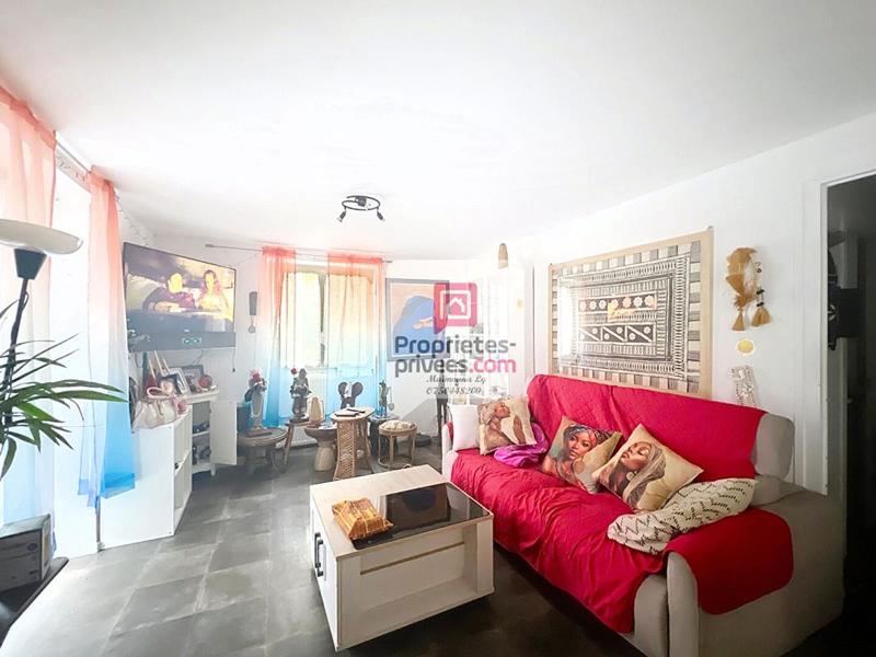 Maison - 200 m² - 13 pièces