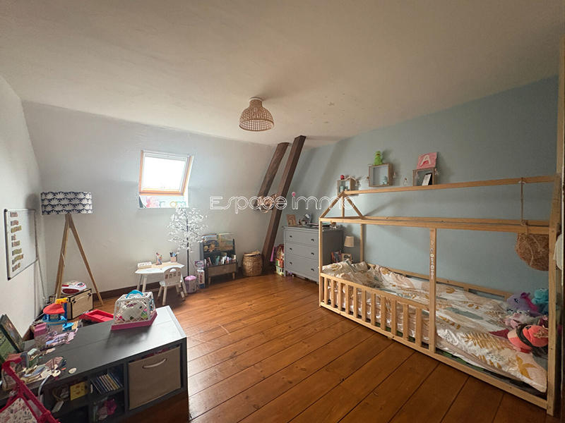 Maison - 233 m² - 6 pièces