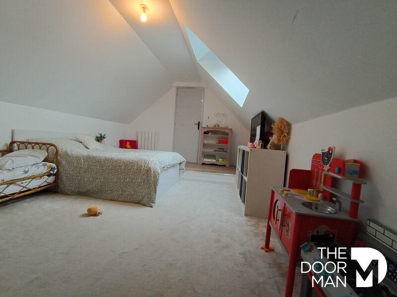 Maison - 137 m² - 6 pièces