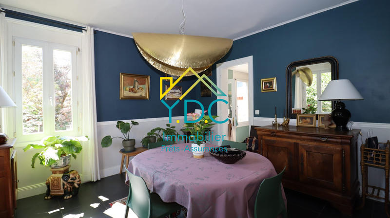 Maison - 172 m² - 8 pièces