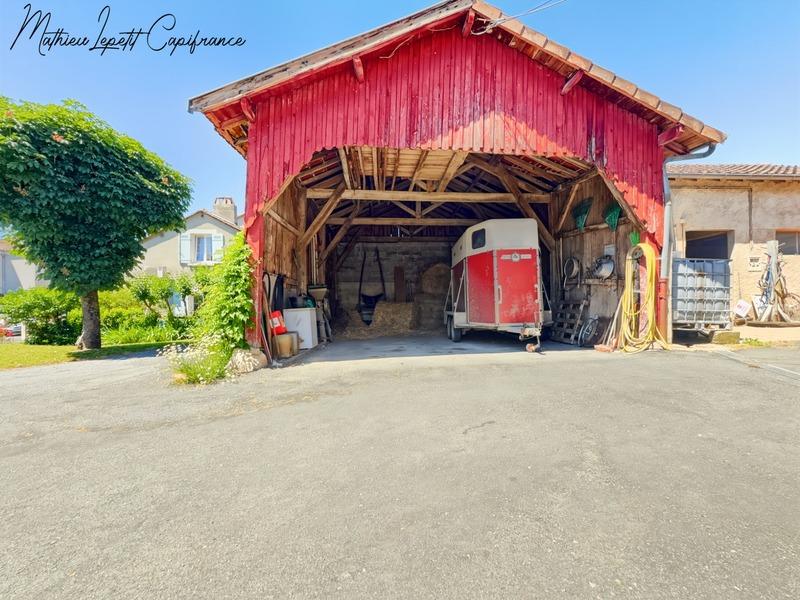 Maison - 280 m² - 11 pièces