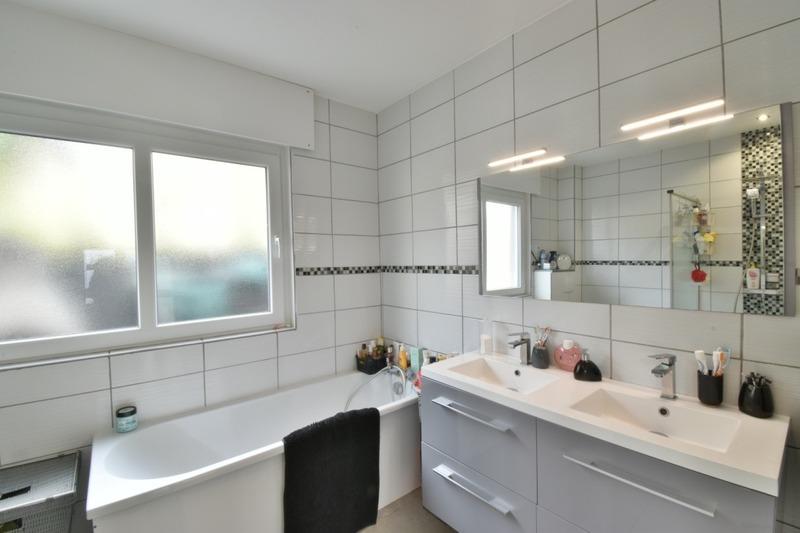 Maison - 105 m² - 6 pièces