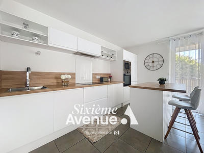 Appartement - 80 m² - 4 pièces