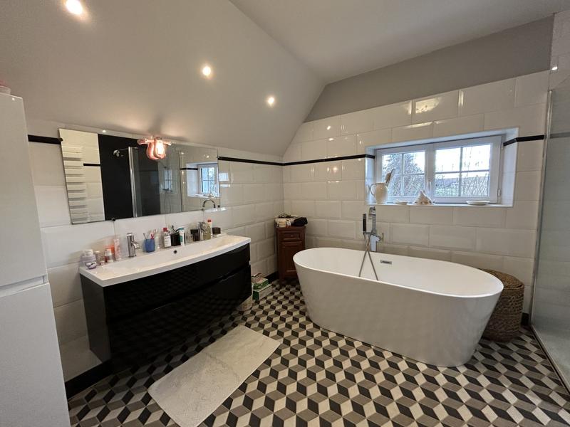 Maison - 197 m² - 6 pièces