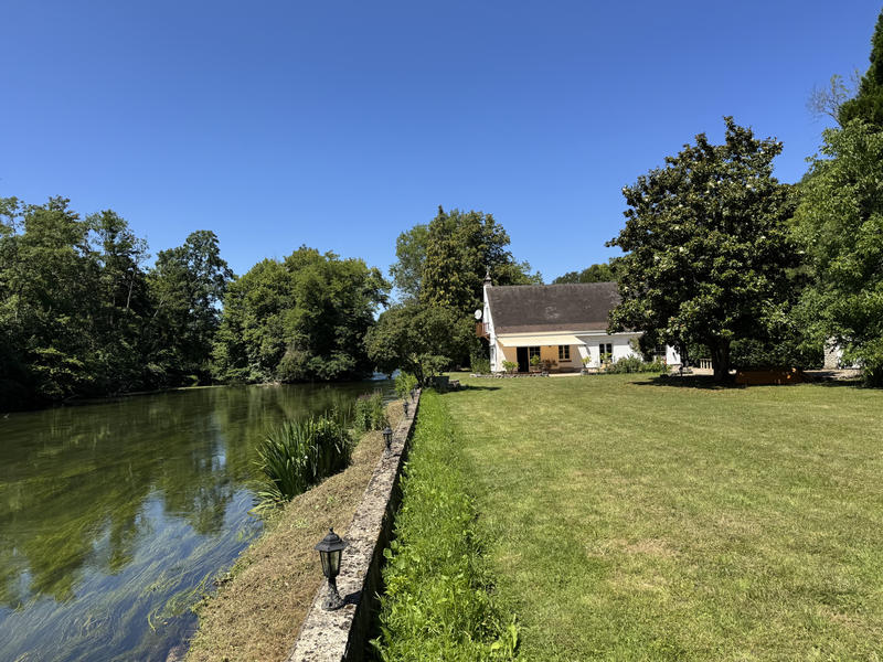 Maison - 163 m² - 6 pièces