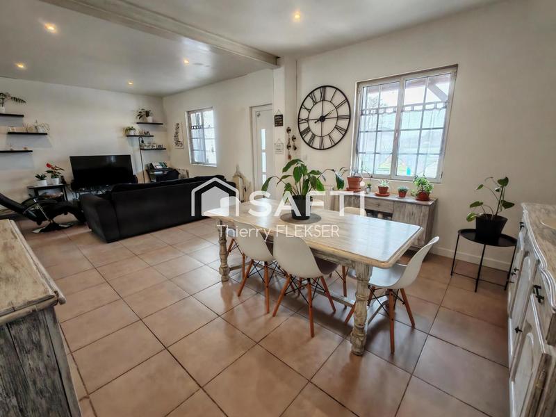 Maison - 99 m² - 6 pièces