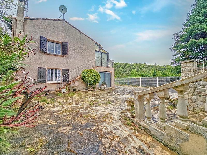 Maison - 179 m² - 6 pièces