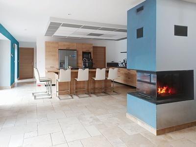 Maison - 258 m² - 6 pièces