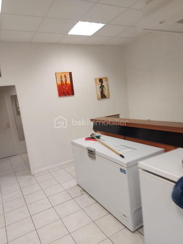 Local commercial - 54 m² - 2 pièces