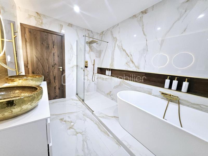 Maison - 160 m² - 5 pièces