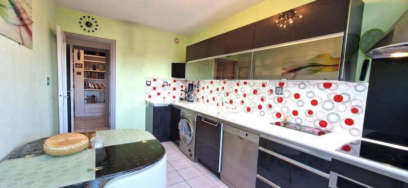 Appartement - 104 m² - 4 pièces