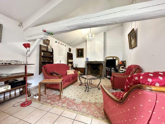 Maison ancienne - 241 m² - 6 pièces