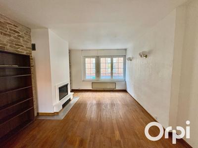 Maison - 110 m² - 4 pièces