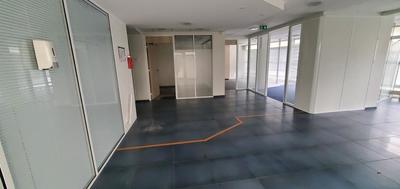 Local commercial - 161 m² - 5 pièces