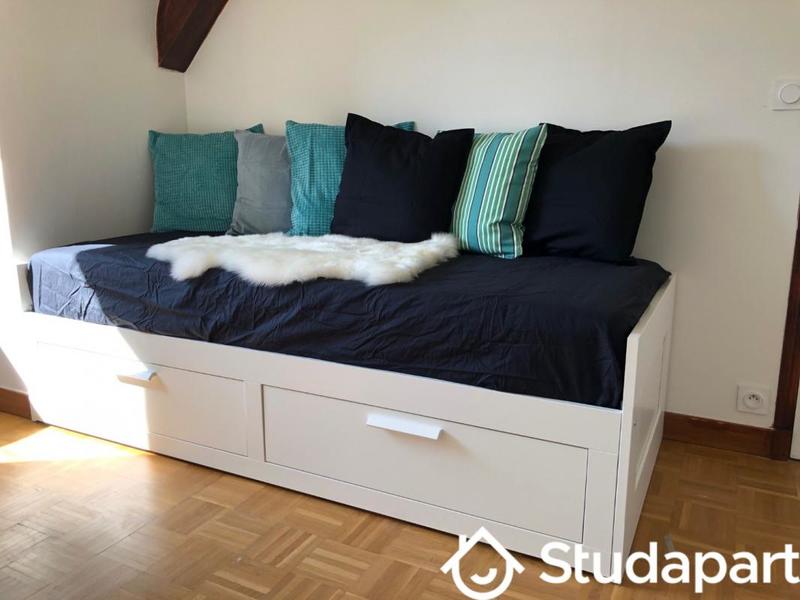 Chambre - 13 m² - 1 pièce