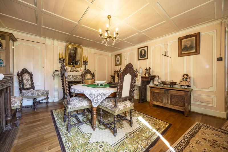 Maison ancienne - 224 m² - 8 pièces