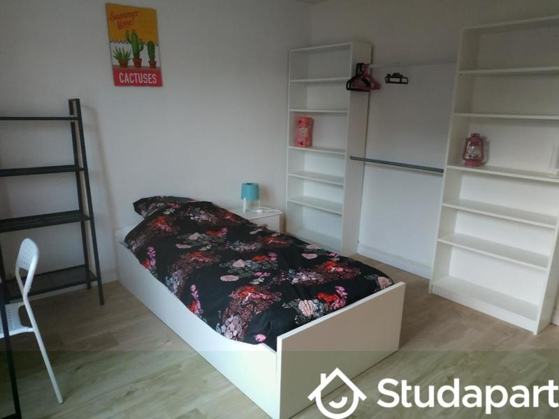 Chambre - 11 m² - 1 pièce