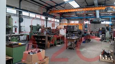 Fonds de commerce - Services - 2 000 m²