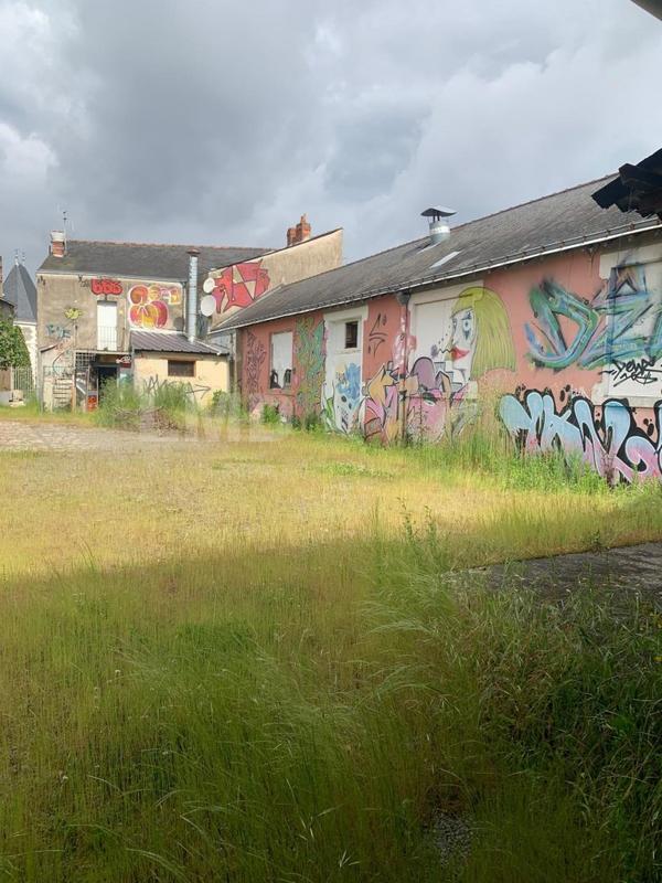 Maison - 400 m² - 10 pièces