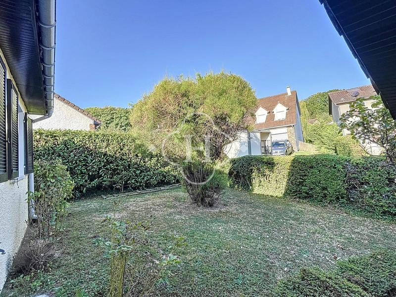 Maison - 195 m² - 7 pièces