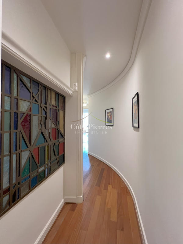 Appartement - 162 m² - 5 pièces