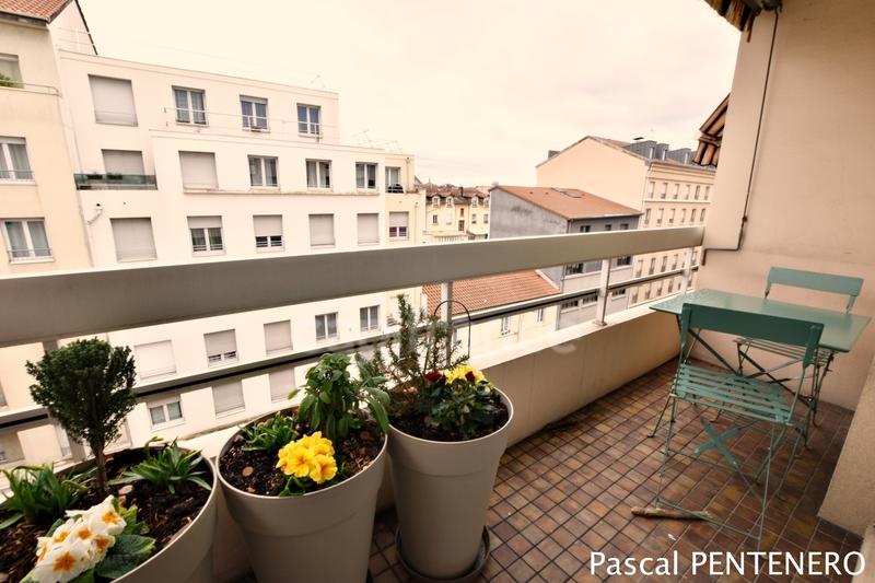 Appartement - 99 m² - 4 pièces