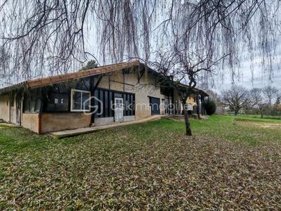 Corps de ferme - 171 m² - 8 pièces