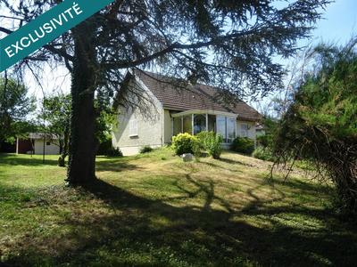 Maison - 140 m² - 8 pièces