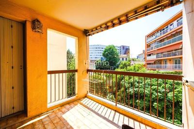 Appartement - 75 m² - 5 pièces