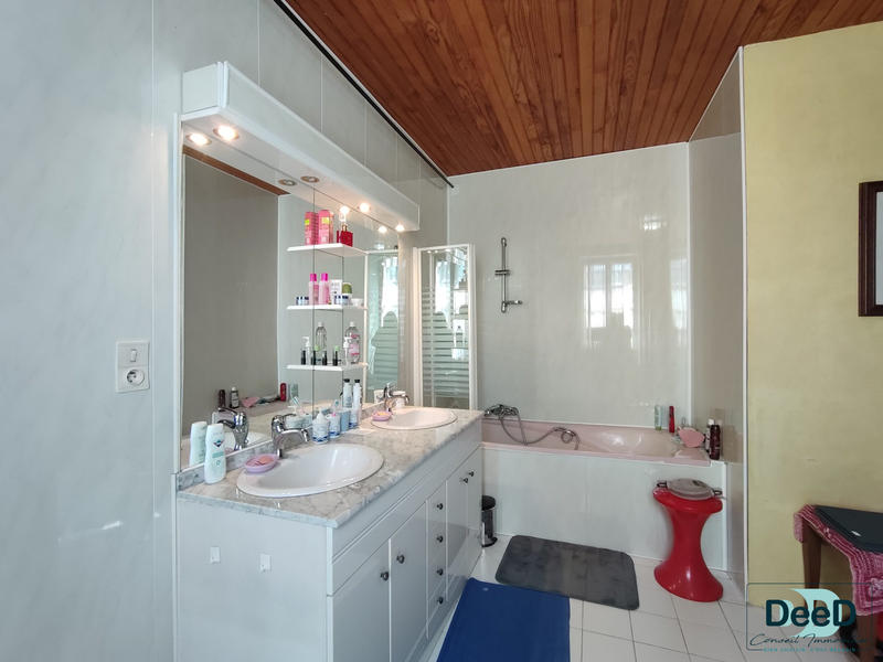 Maison - 170 m² - 6 pièces