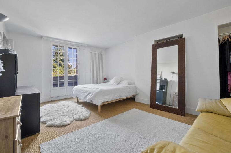 Maison - 450 m² - 13 pièces