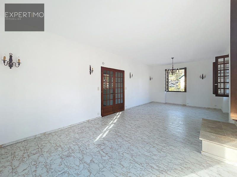 Maison - 102 m² - 5 pièces