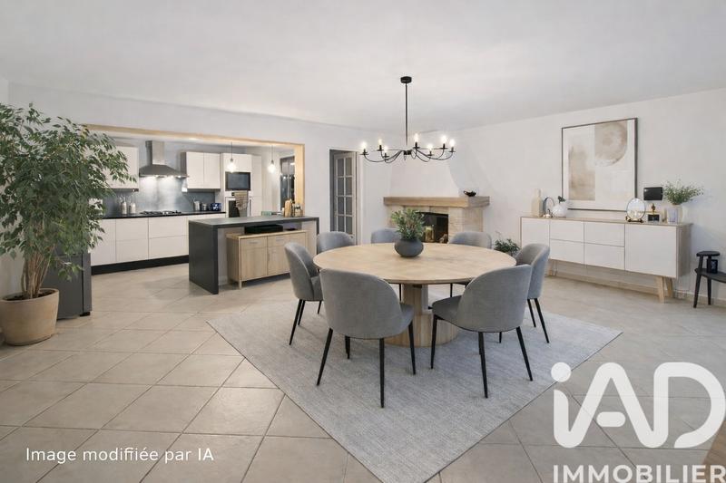 Maison - 177 m² - 7 pièces