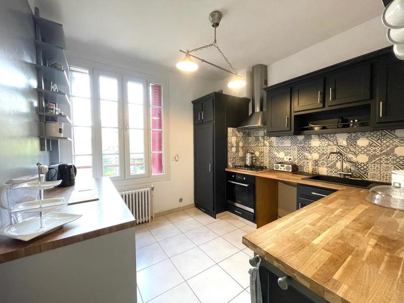 Maison - 137 m² - 8 pièces