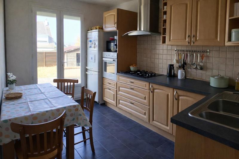 Maison - 93 m² - 4 pièces