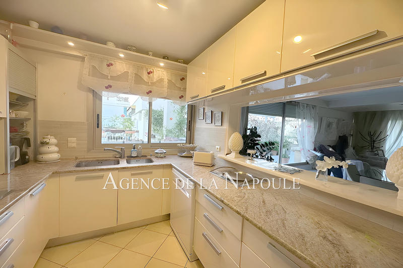 Appartement - 97 m² - 4 pièces