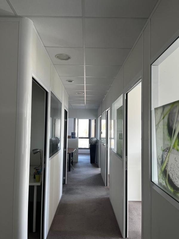 Bureau - 68 m²