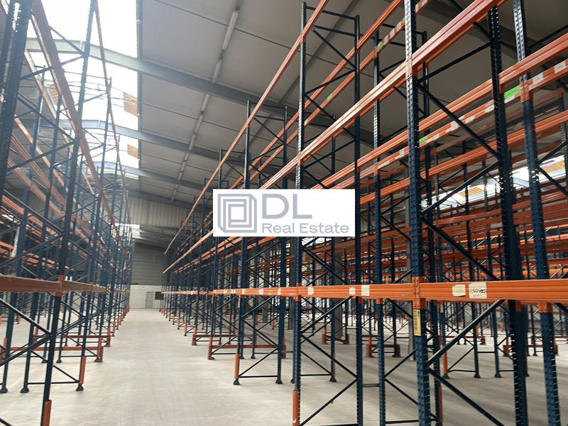 Entrepôt - 3 000 m²